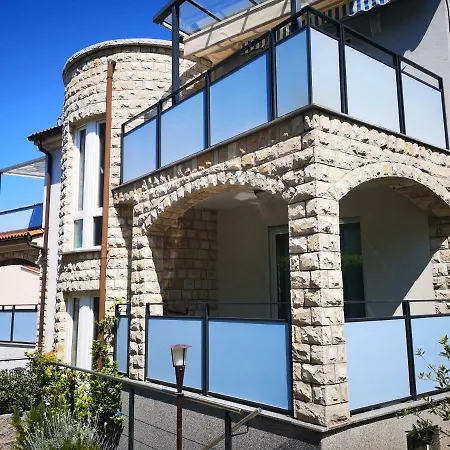 Fucane Sea Apartment *
